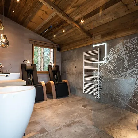 Baumhaus By Gassner Domek letniskowy *